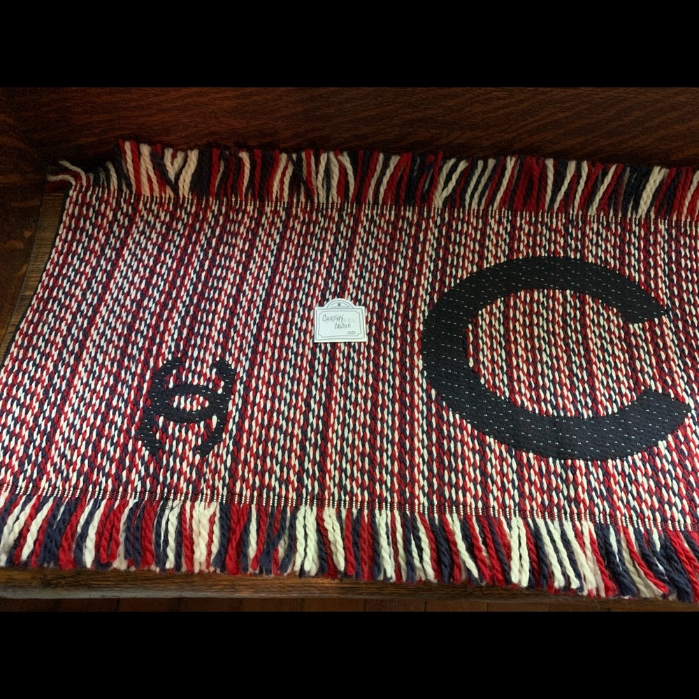 NFS! Just Sharing 💖 Iconic CHANEL Scarf - Picture 2 of 4
